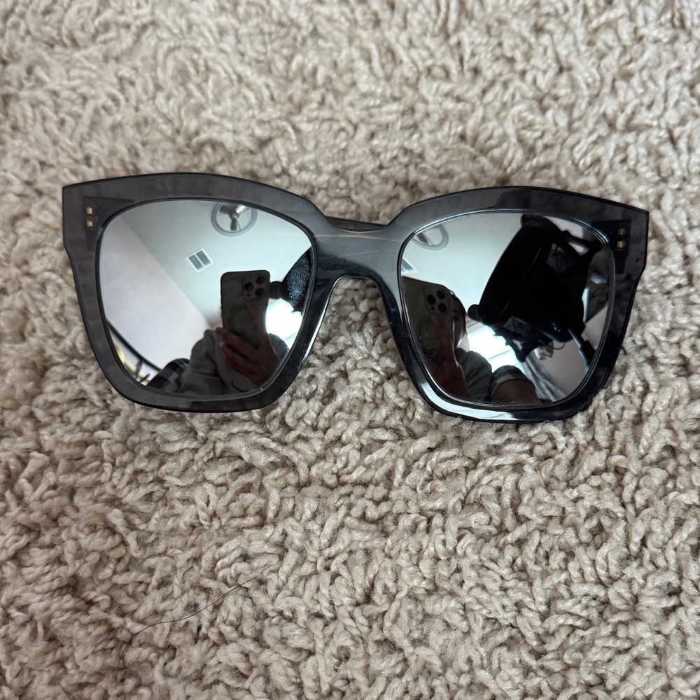 GENTLE MONSTER Black Sunglasses